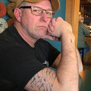 Meet your Posher, Eric